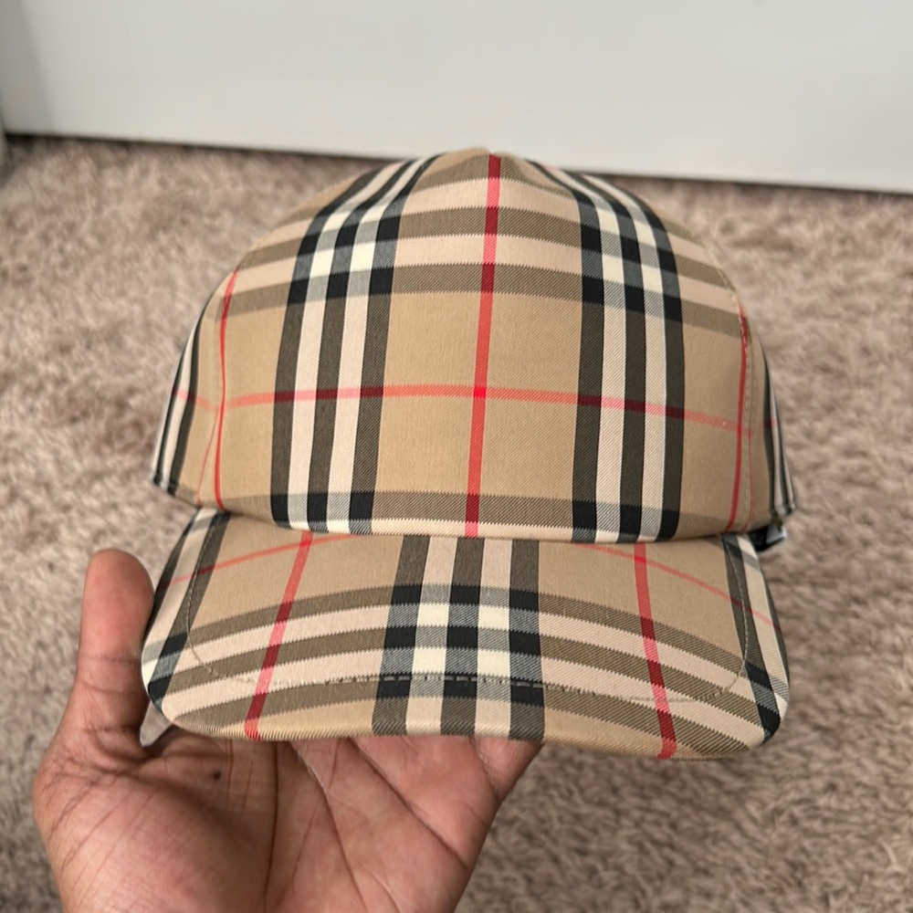 Burberry hat